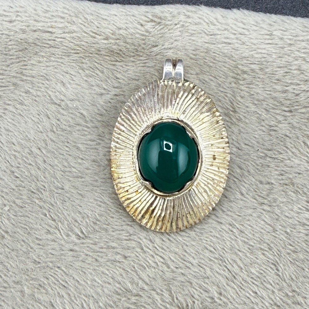 Vintage Sterling Silver Pendant Green Center Signed - Picture 1 of 11
